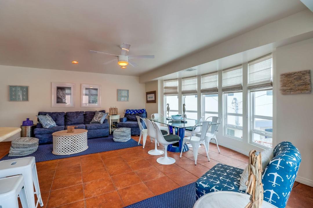 Photo of Livingroom in South Mission Beach