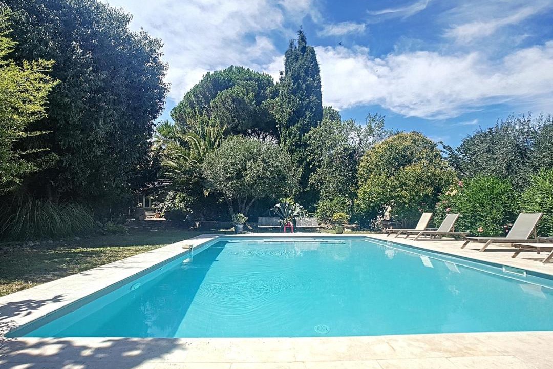 Photo of Others in Roujan