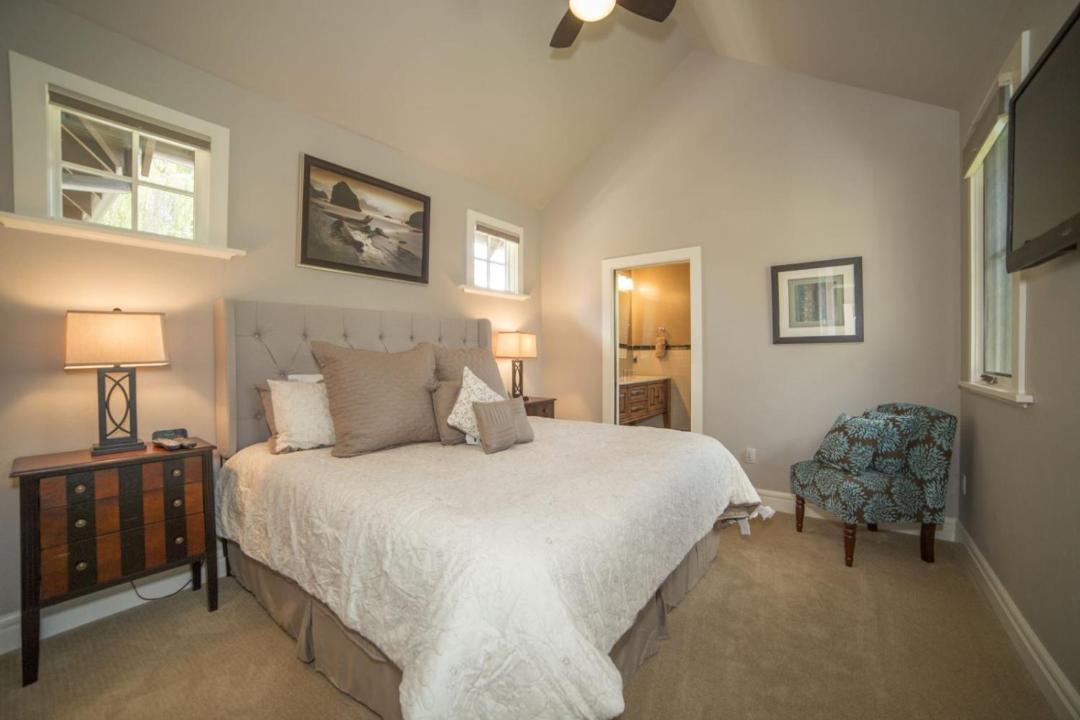 Photo of Bedroom in River Terrace