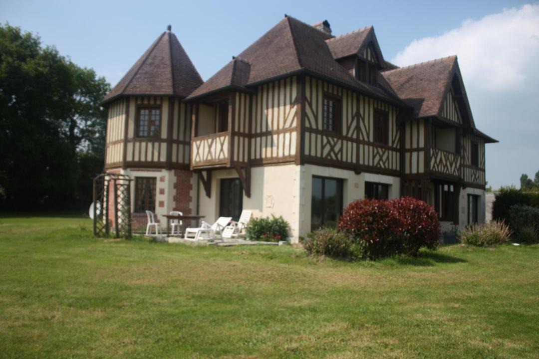 Photo of Others in Saint-Etienne-la-Thillaye