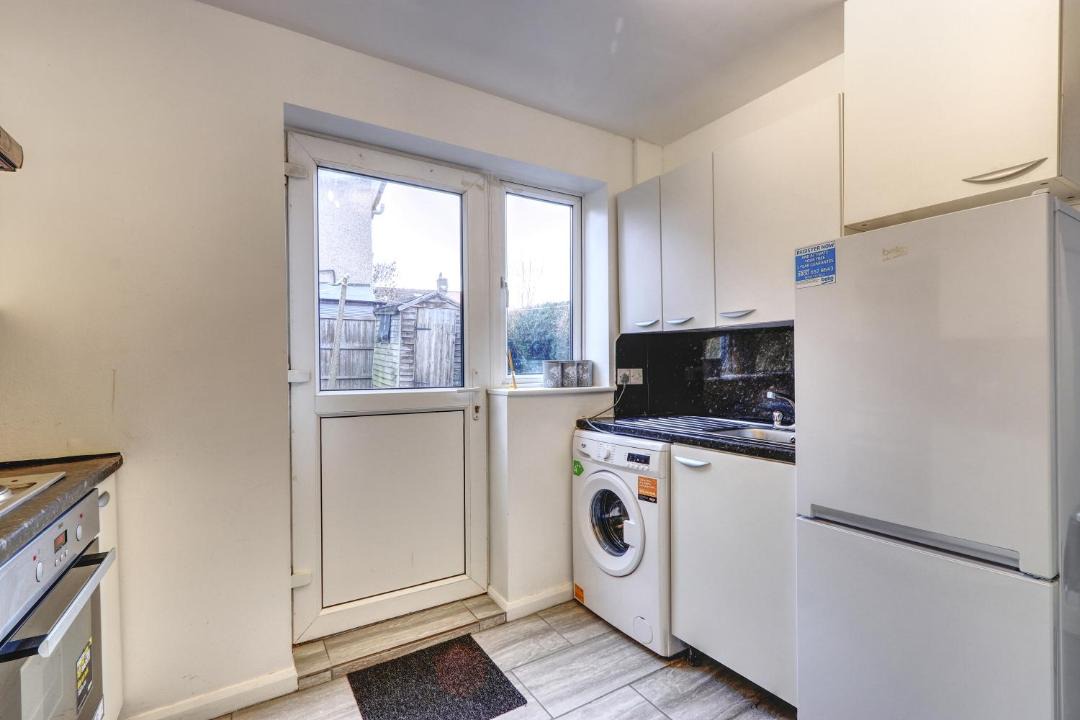 Photo of Others in Hale