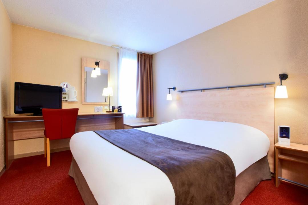 Photo of Bedroom in Allonne