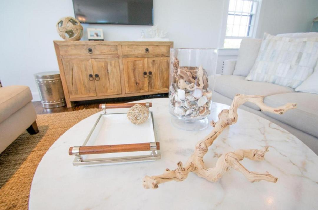 Photo of Others in Tom Nevers