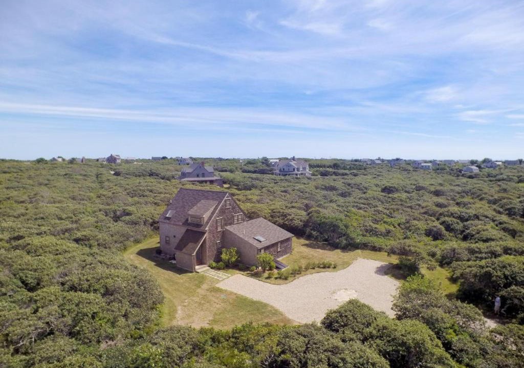 Photo of Others in Tom Nevers