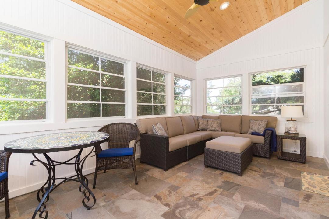 Photo of Livingroom in Ocean Beach