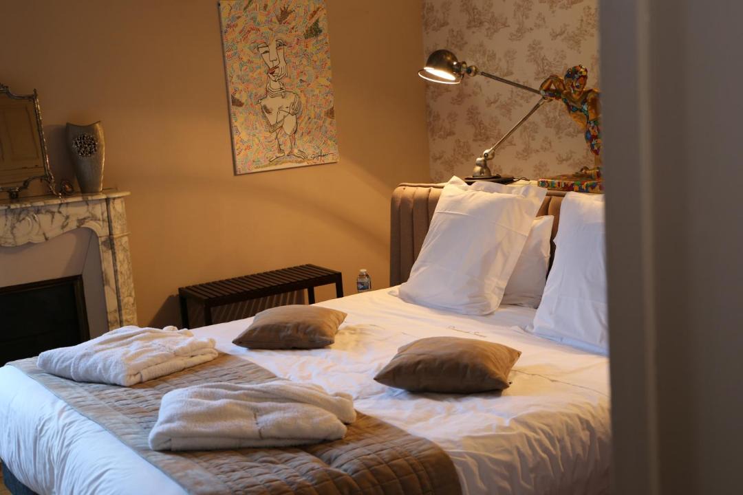 Photo of Bedroom in Sery-les-Mezieres