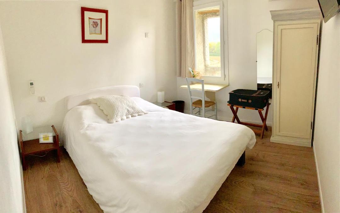 Photo of Bedroom in Saint-Hippolyte-du-Fort