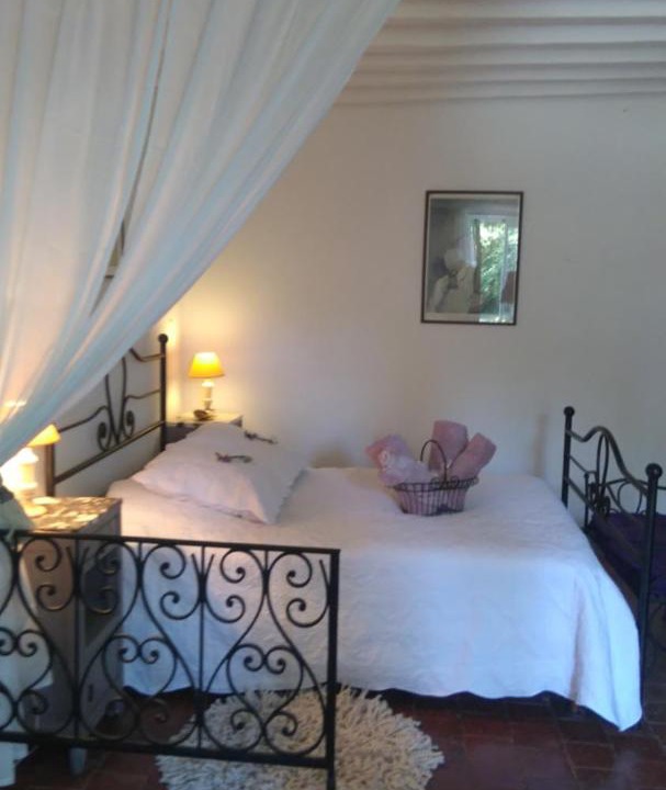 Photo of Others in Perreuse