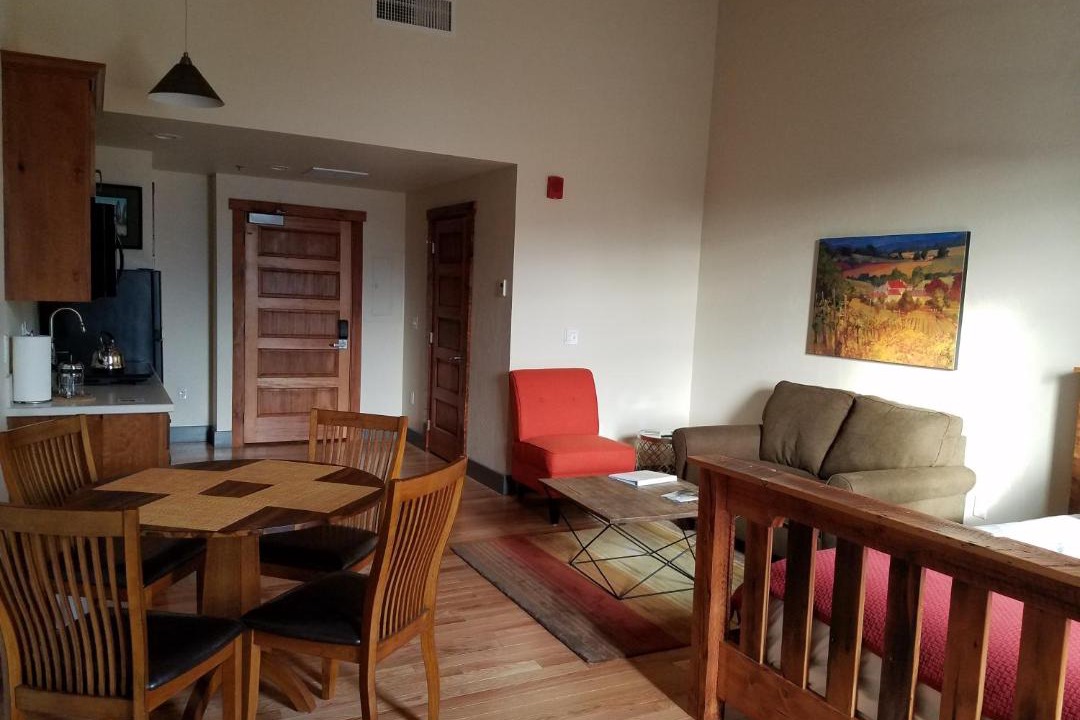 Photo of Livingroom in Amity