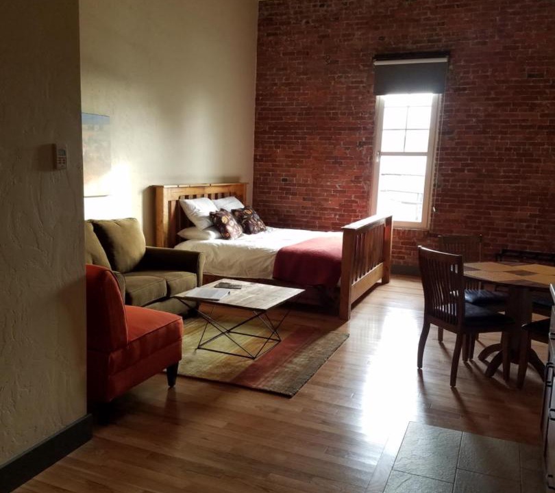 Photo of Livingroom in Amity