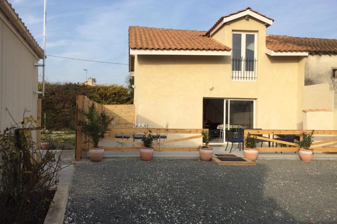 Photo of Buildings in Neulles