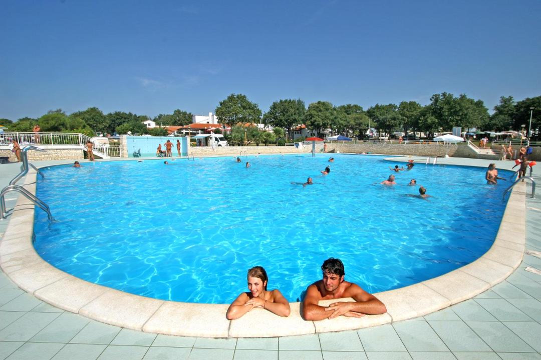 Photo of Human In Picture in Cervar