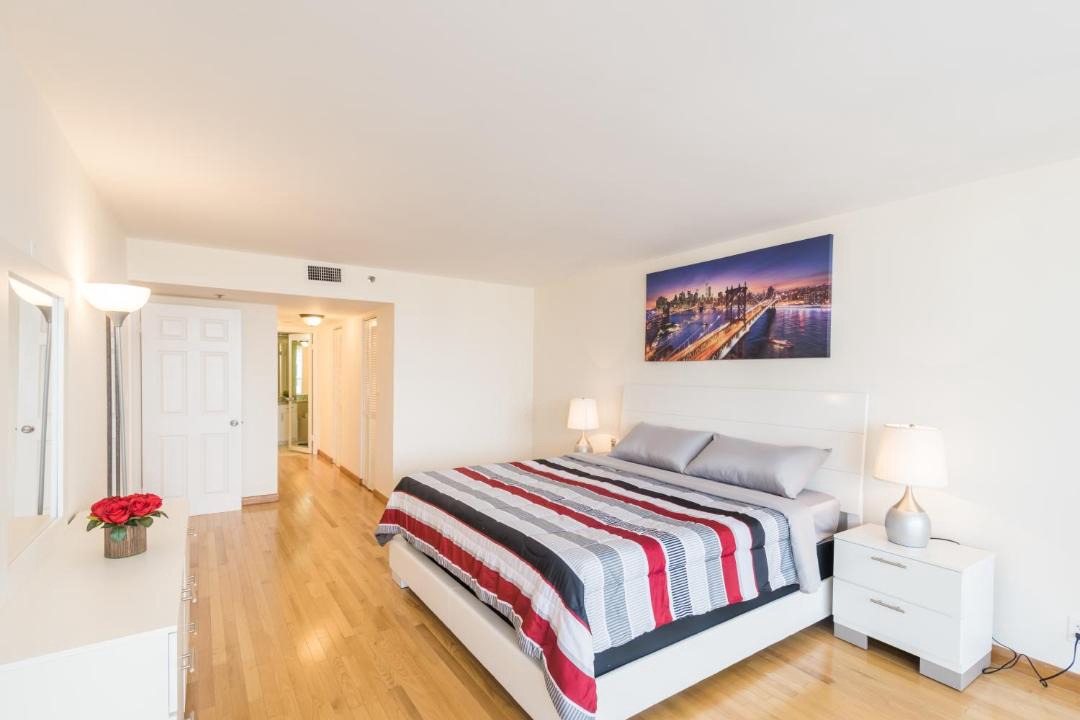 Photo of Others in Downtown Miami