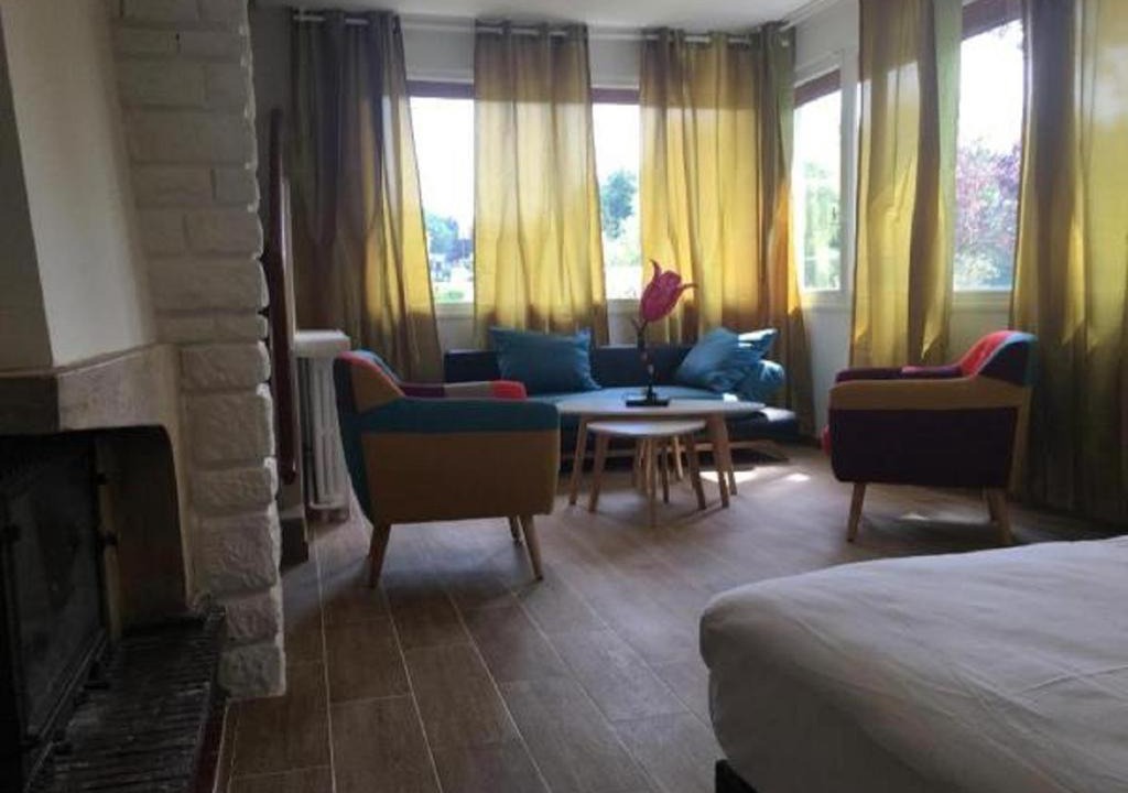 Photo of Livingroom in Forges-les-Eaux