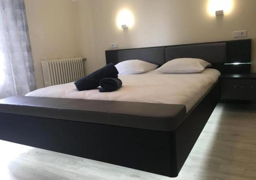 Photo of Bedroom in Forges-les-Eaux