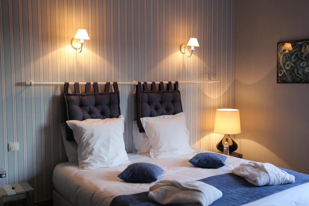 Photo of Bedroom in Sery-les-Mezieres