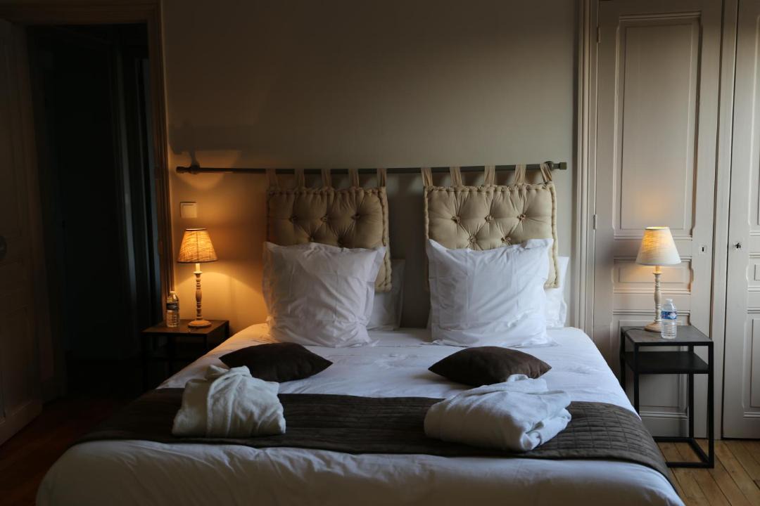 Photo of Bedroom in Sery-les-Mezieres