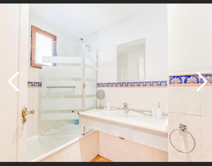 Photo of Bathroom in Golf Bahia