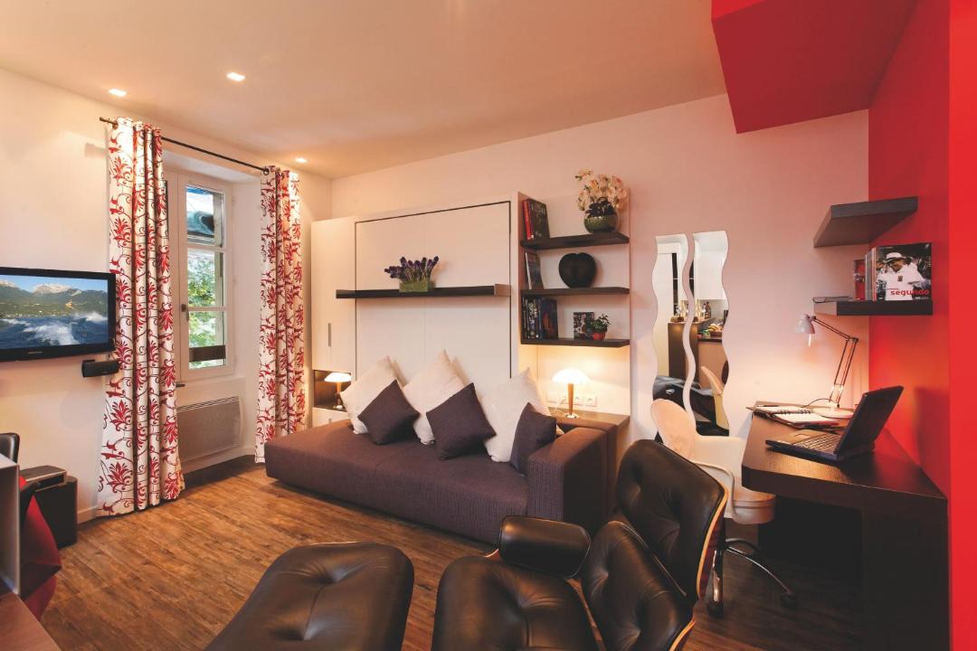 Photo of Livingroom in Menthon-Saint-Bernard