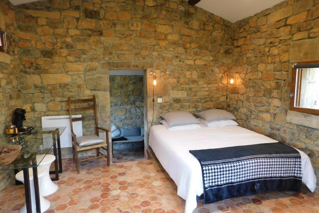 Photo of Others in Vesseaux