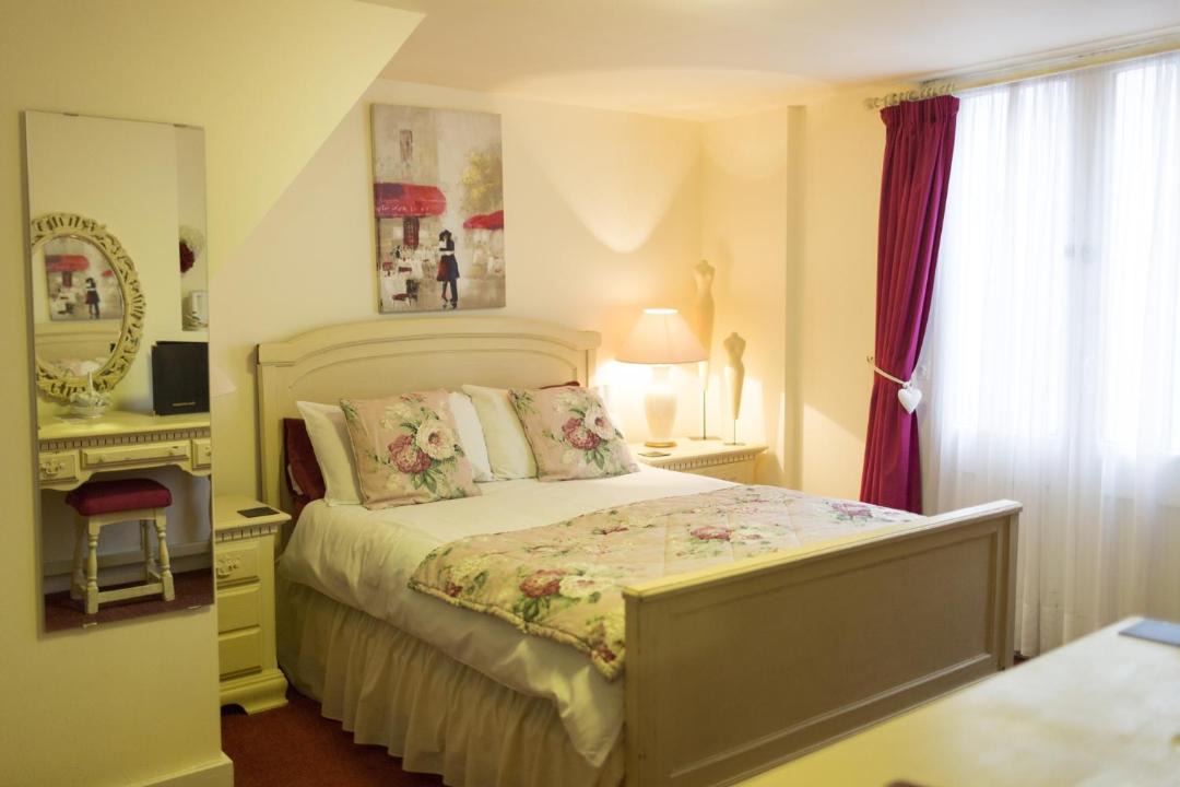 Photo of Bedroom in Winslow