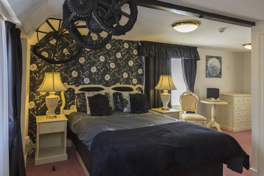 Photo of Bedroom in Winslow