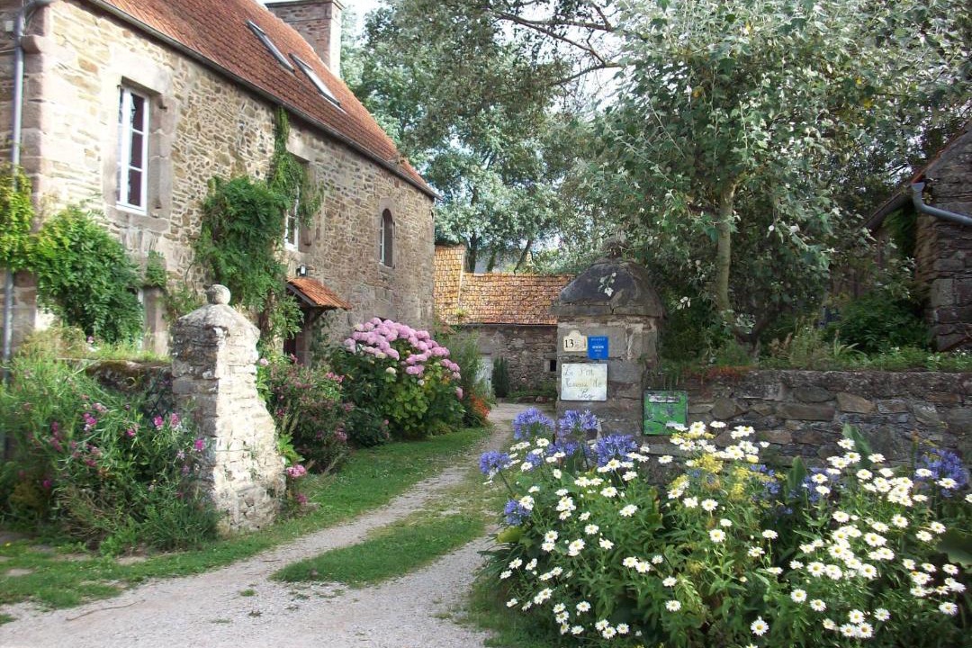 Photo of Others in Quettehou