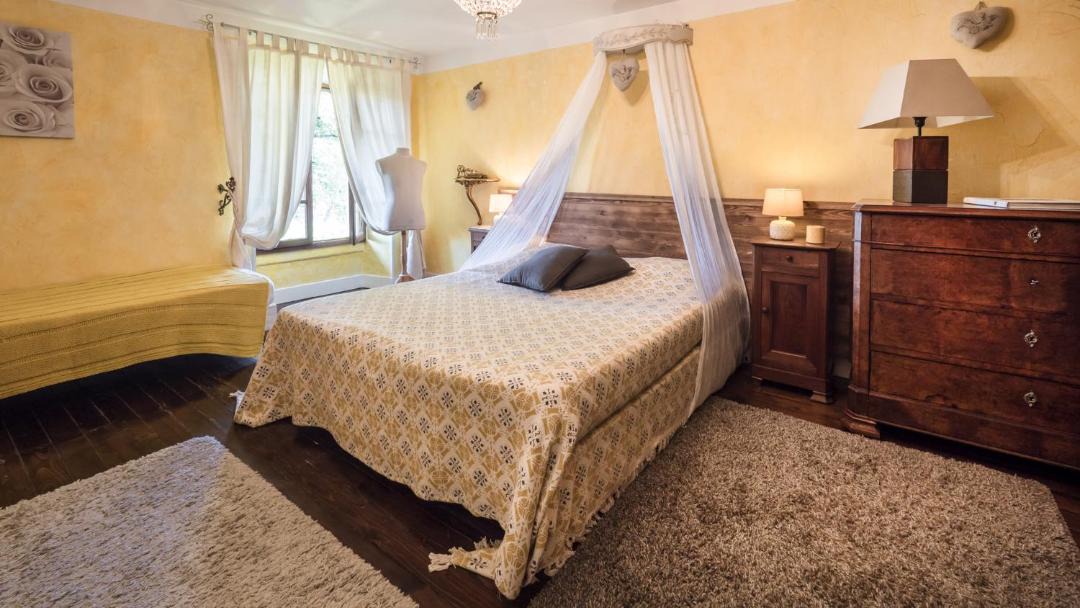 Photo of Bedroom in Vaulx