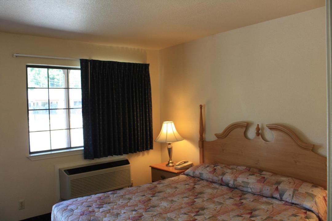 Photo of Bedroom in Apple Hill