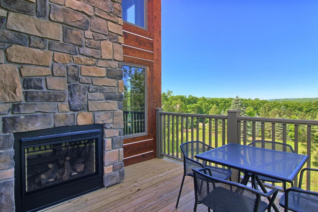 Photo of Patio Balcony in Boyne Falls