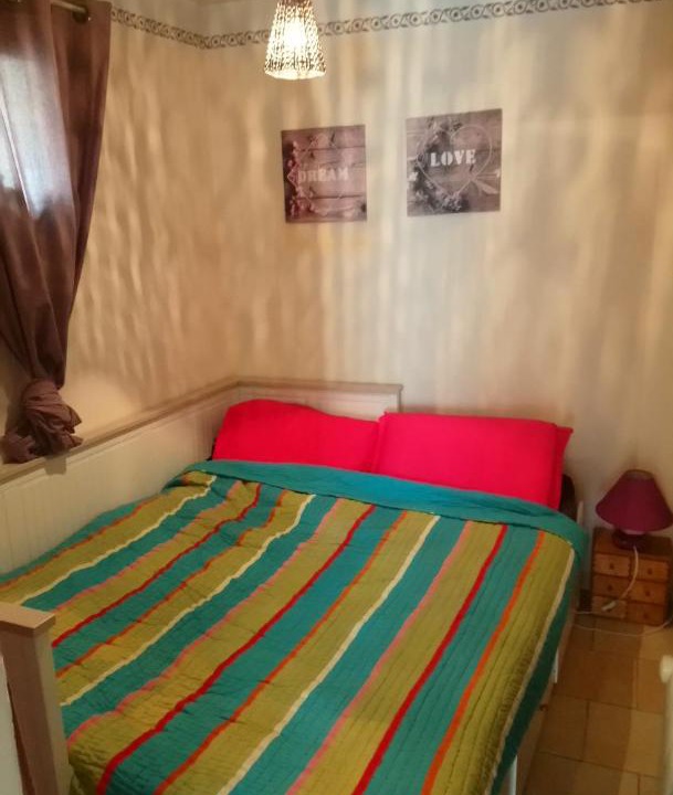 Photo of Bedroom in Camaret-sur-Aigues