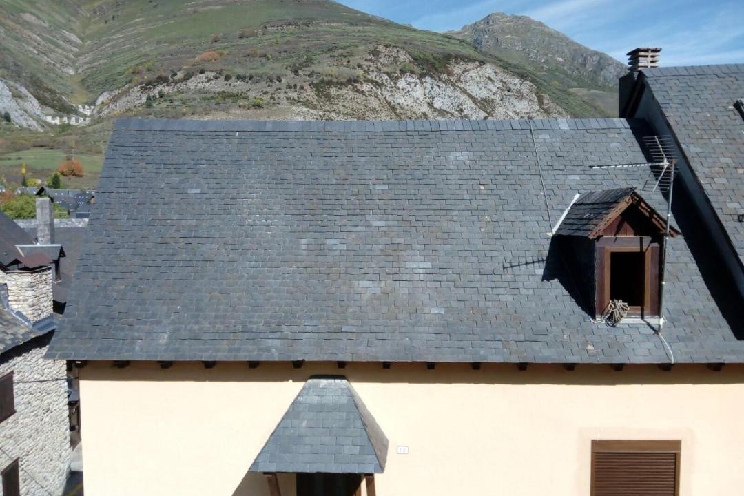 Photo of Buildings in Arties