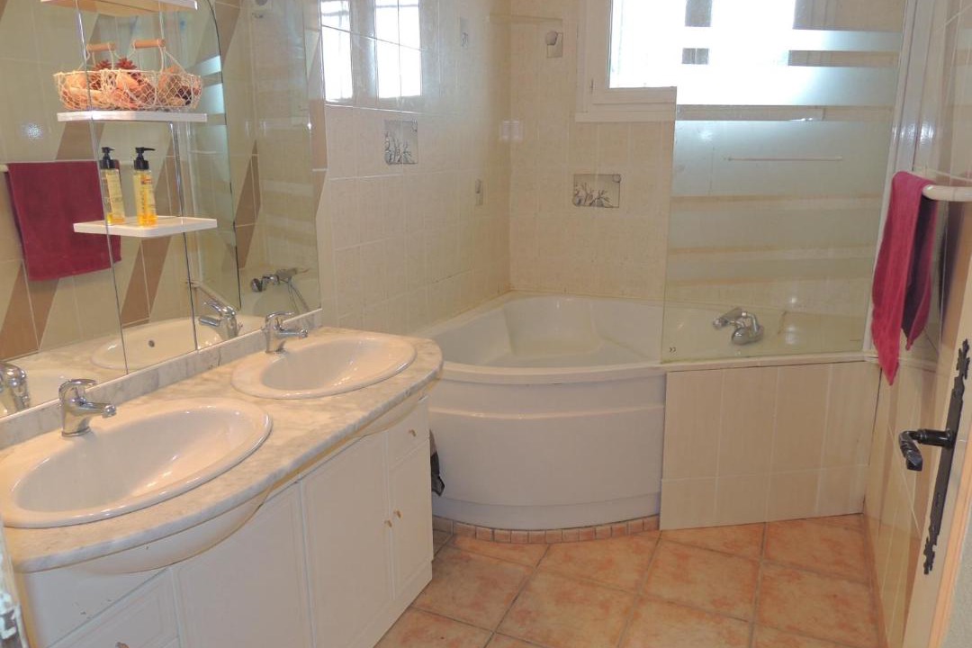 Photo of Bathroom in Plerin