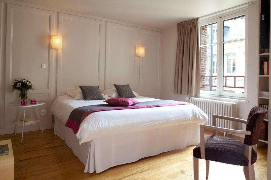 Photo of Bedroom in Honfleur