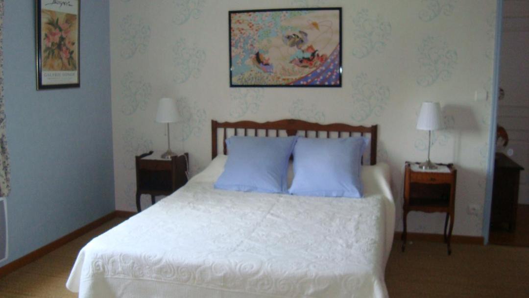 Photo of Bedroom in La Chapelle-de-Bragny