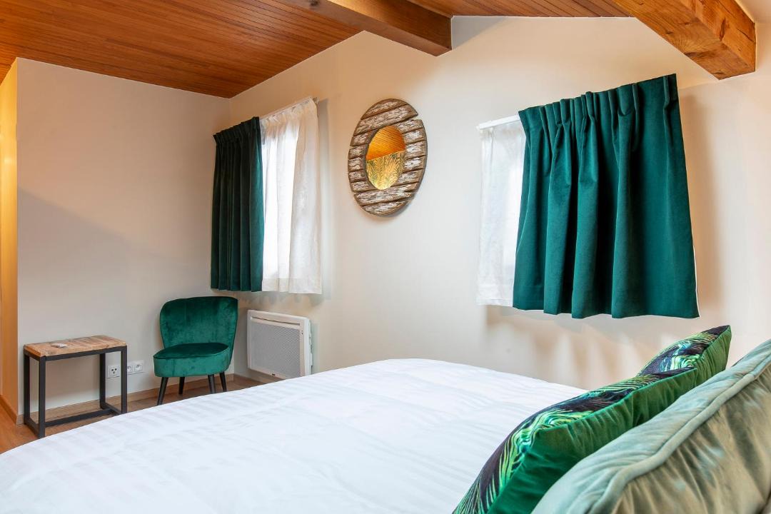 Photo of Others in Lathuile