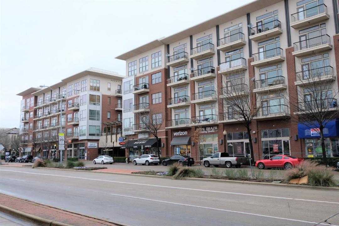 Photo of Buildings in Cityplace