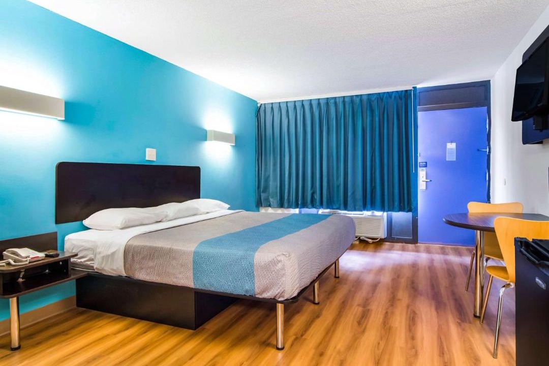 Photo of Bedroom in LaGrange
