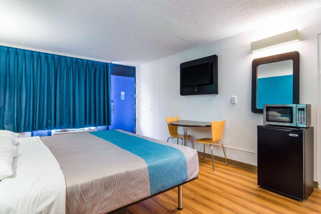 Photo of Bedroom in LaGrange