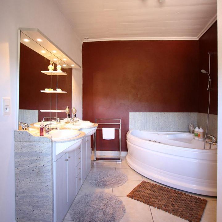 Photo of Bathroom in Leynhac