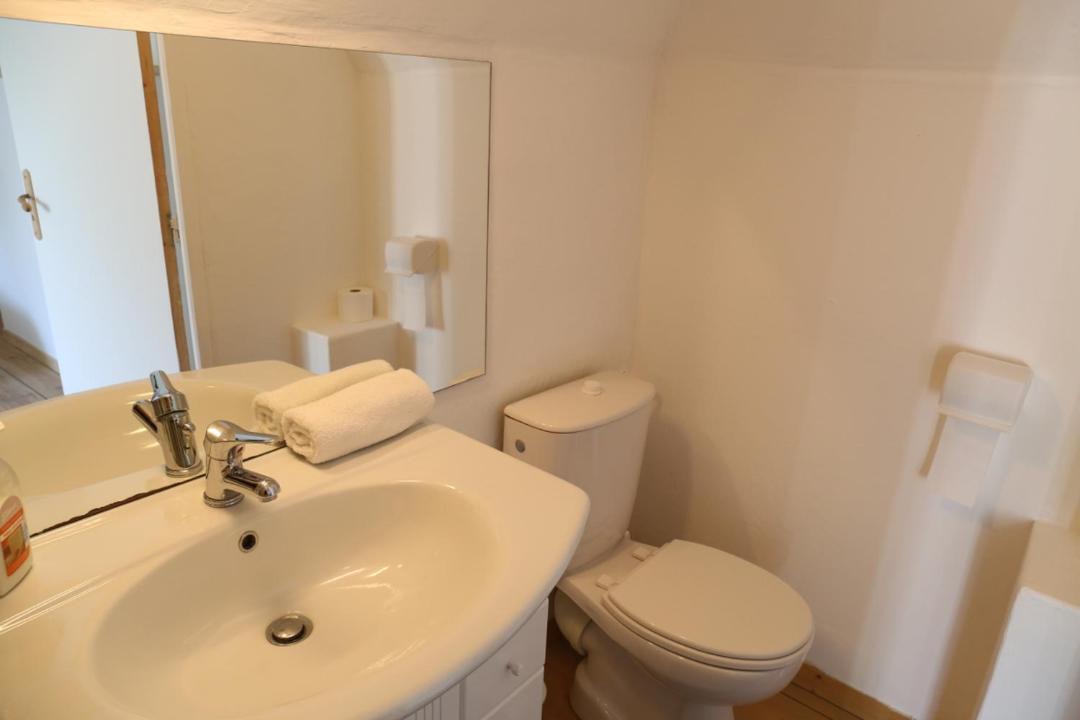 Photo of Bathroom in Leynhac