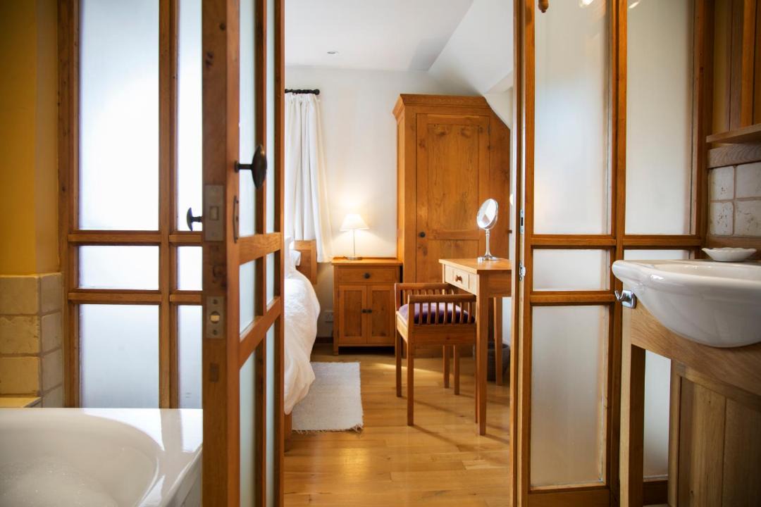 Photo of Bathroom in Sibford Gower