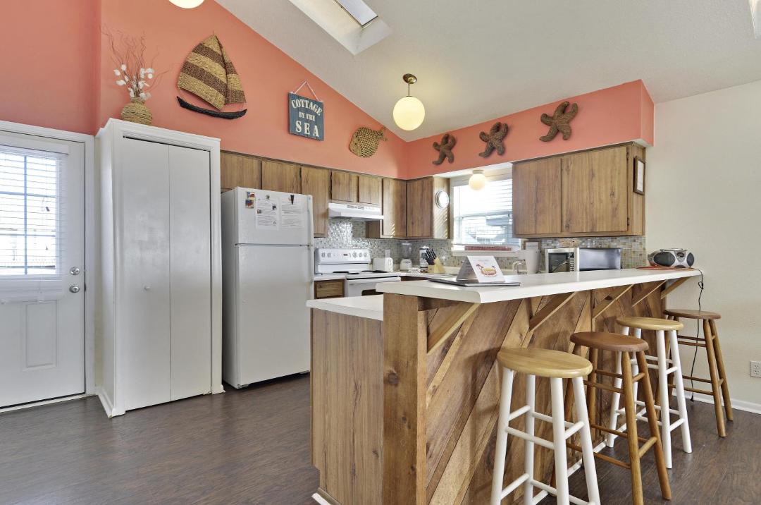 Photo of Kitchen in Bermuda Beach