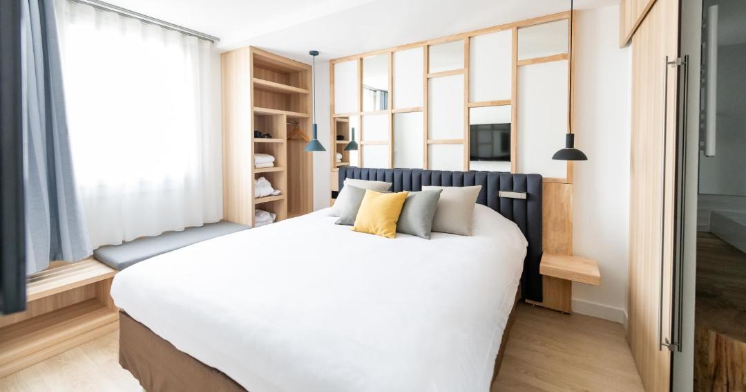 Photo of Bedroom in Suresnes