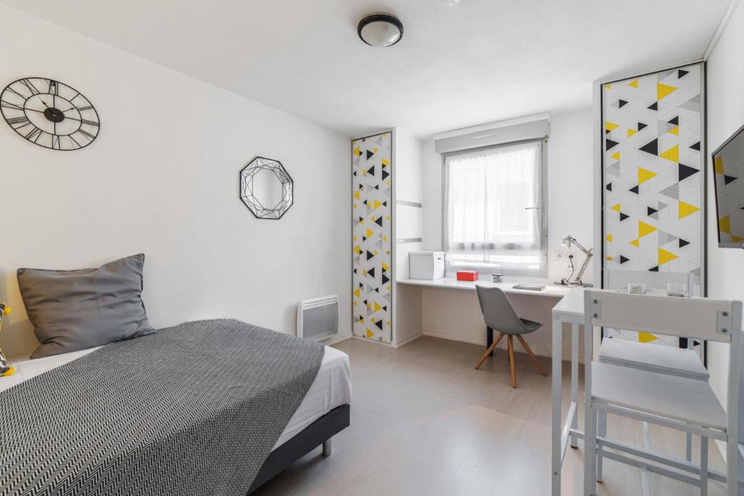 Photo of Bedroom in Lyon City Centre