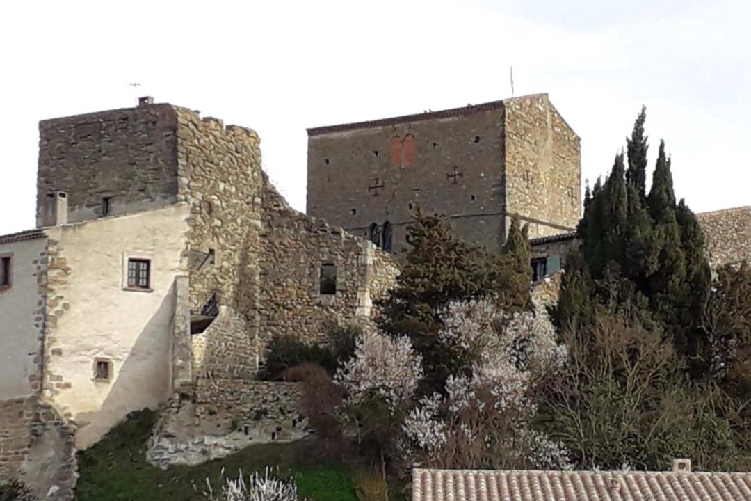 Photo of Buildings in Pieusse