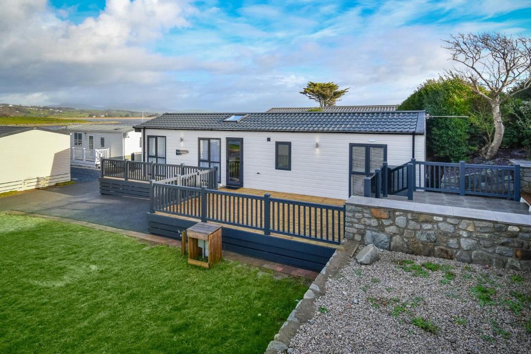 Photo of Buildings in Rhyd-y-clafdy