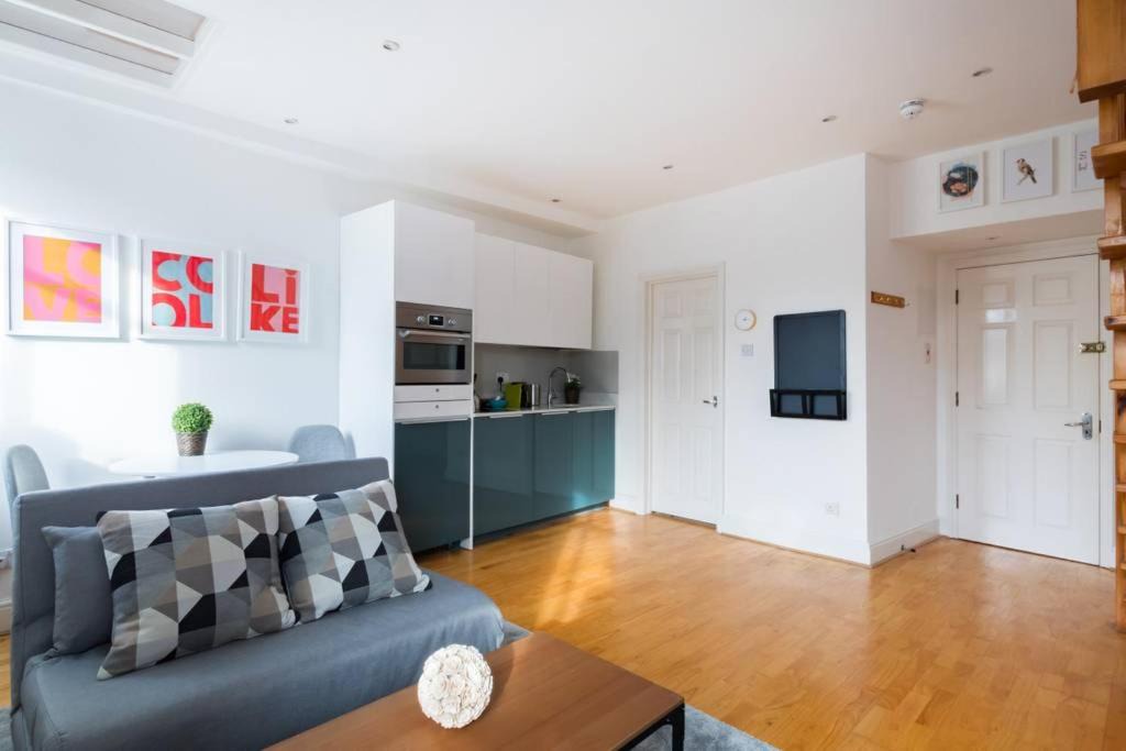 Photo of Livingroom in St. Johns Wood