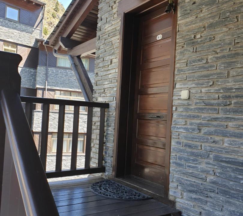 Photo of Buildings in Incles