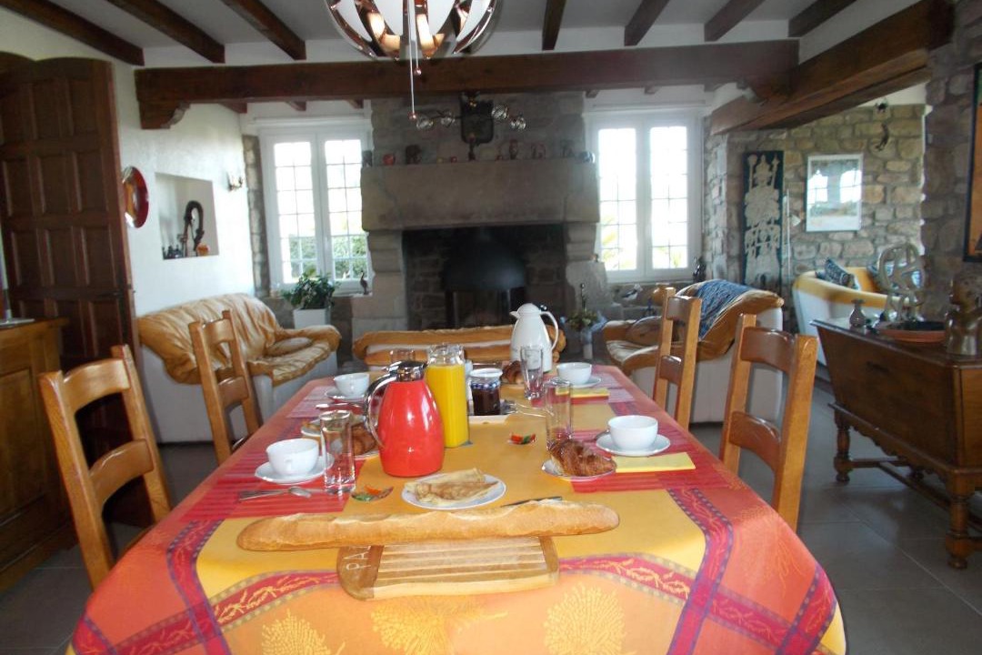 Photo of Kitchen in Plougrescant